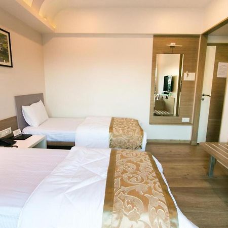 Seasons Hotel Mira-Bhayandar Exterior photo